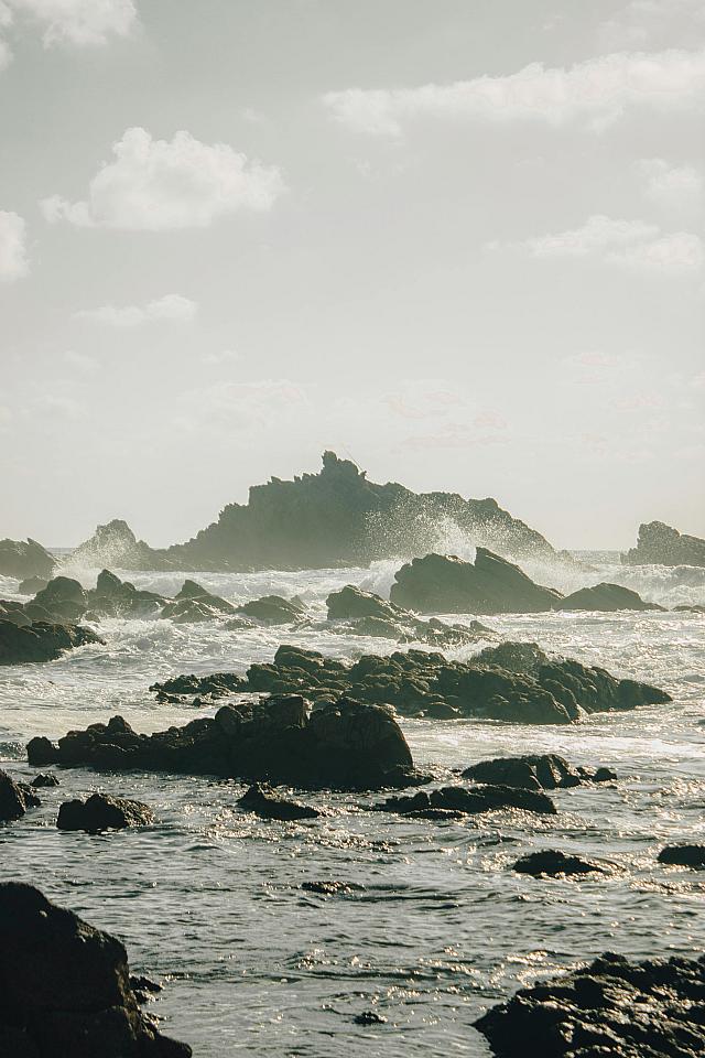 Ocean Rocks - Photo